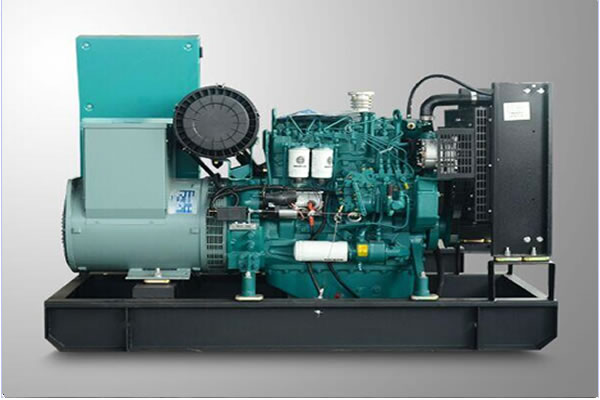 ?？诓裼桶l(fā)電機(jī)組241KW發(fā)電機(jī)組成功發(fā)貨